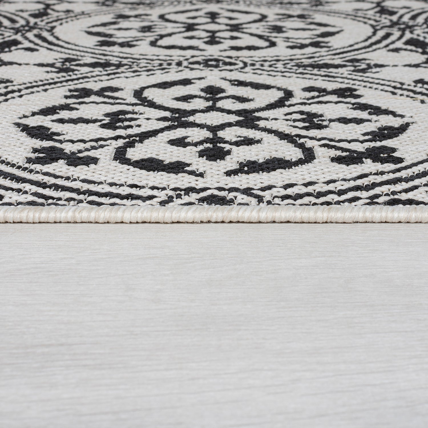 Outdoor Rug - Varano Casablanca Black/White