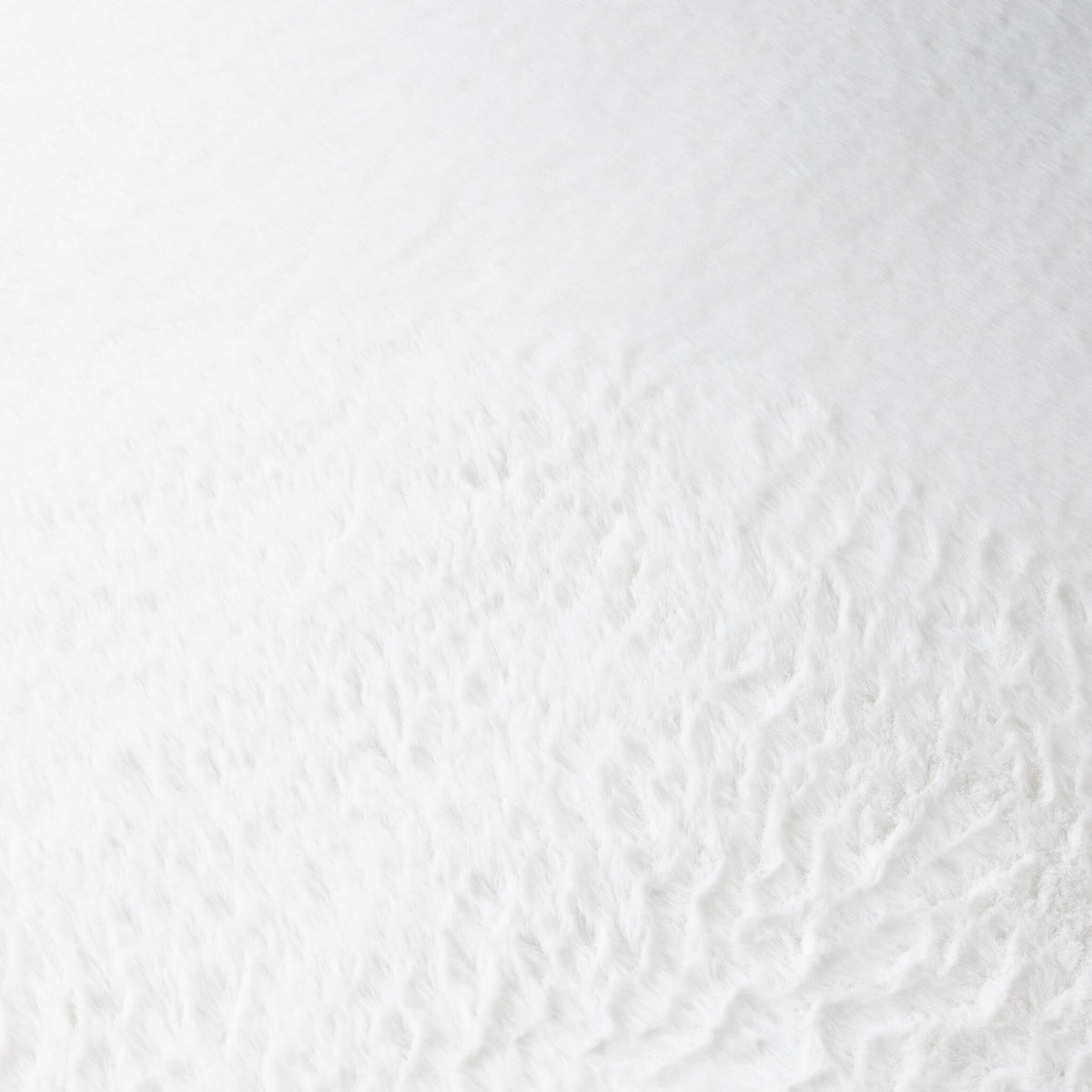 Round Low-Pile Rug - Cozy White