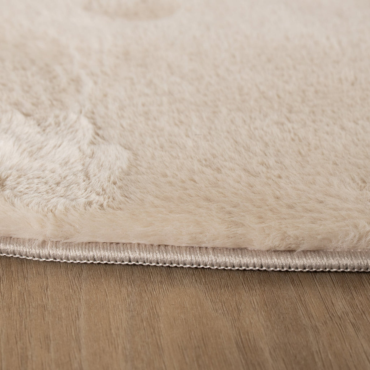 Round Low-Pile Rug – Cozy Beige