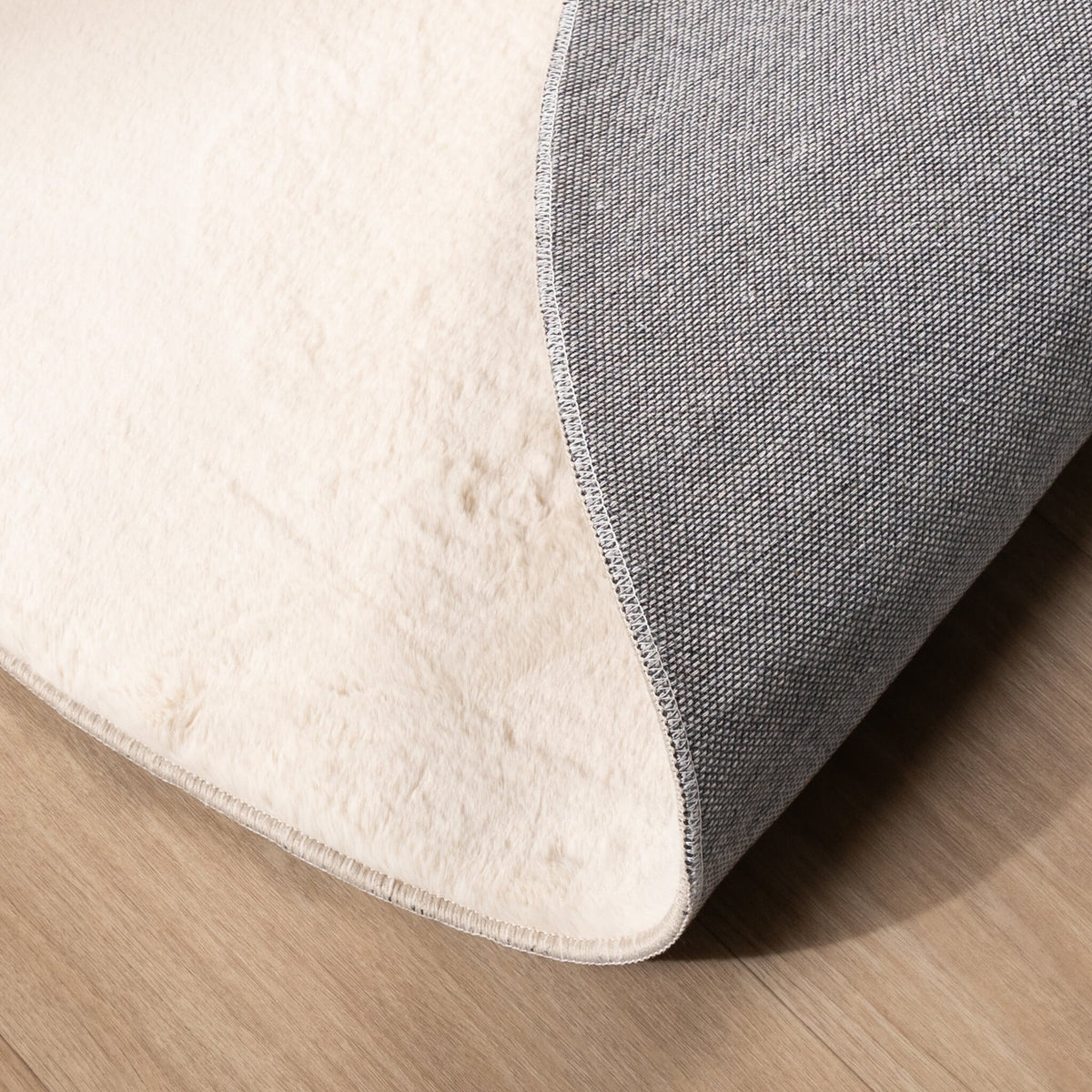 Round Low-Pile Rug - Cozy Cream