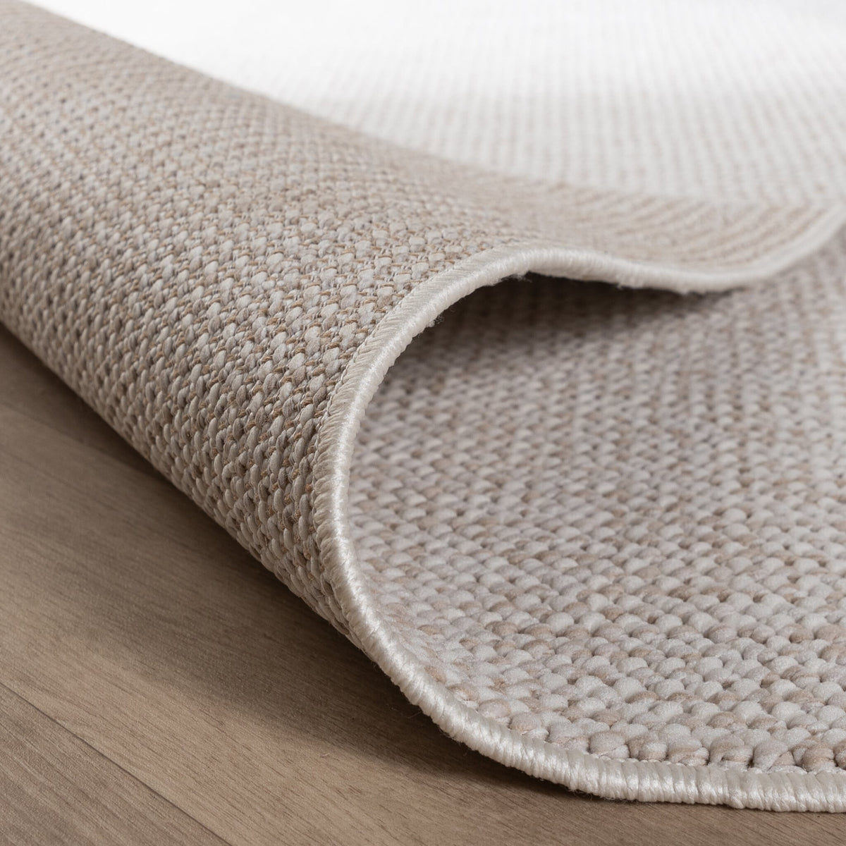Sustainable Low-Pile Rug - Lykke Cream