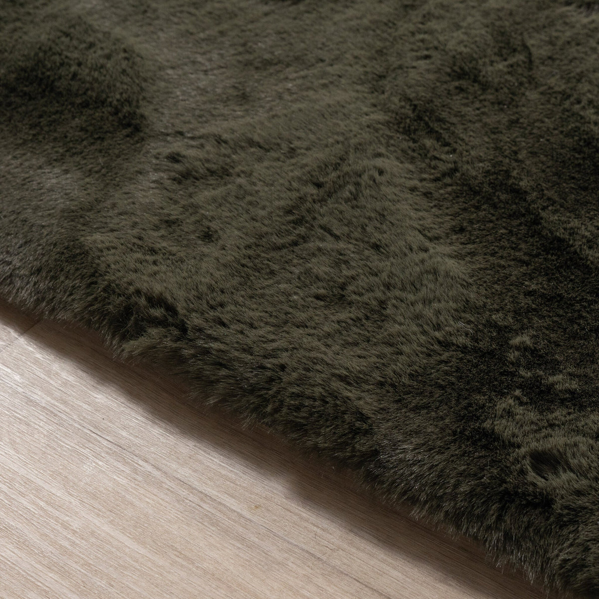Soft High Pile Rug - Comfy Supreme Green