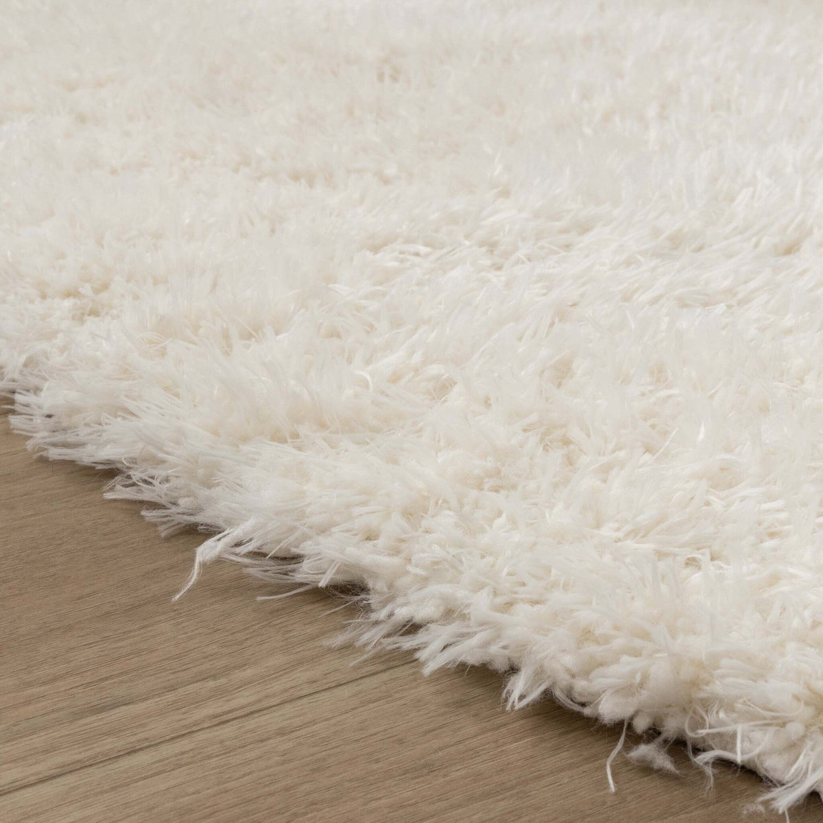 Round Shaggy Rug - Blaze White