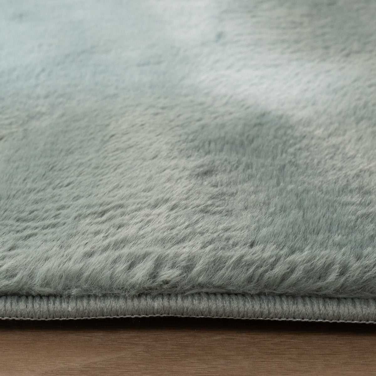 Soft Low-Pile Rug - Cozy Green