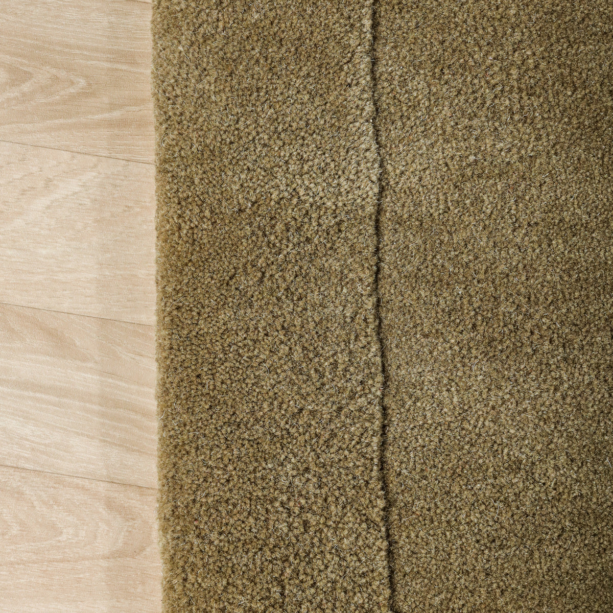 Wool rug - Isara Border Olive Green